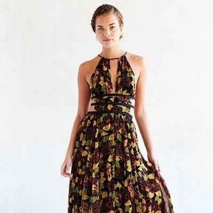 🌸Host pick🌸 NWT Ecote Strappy back maxi dress